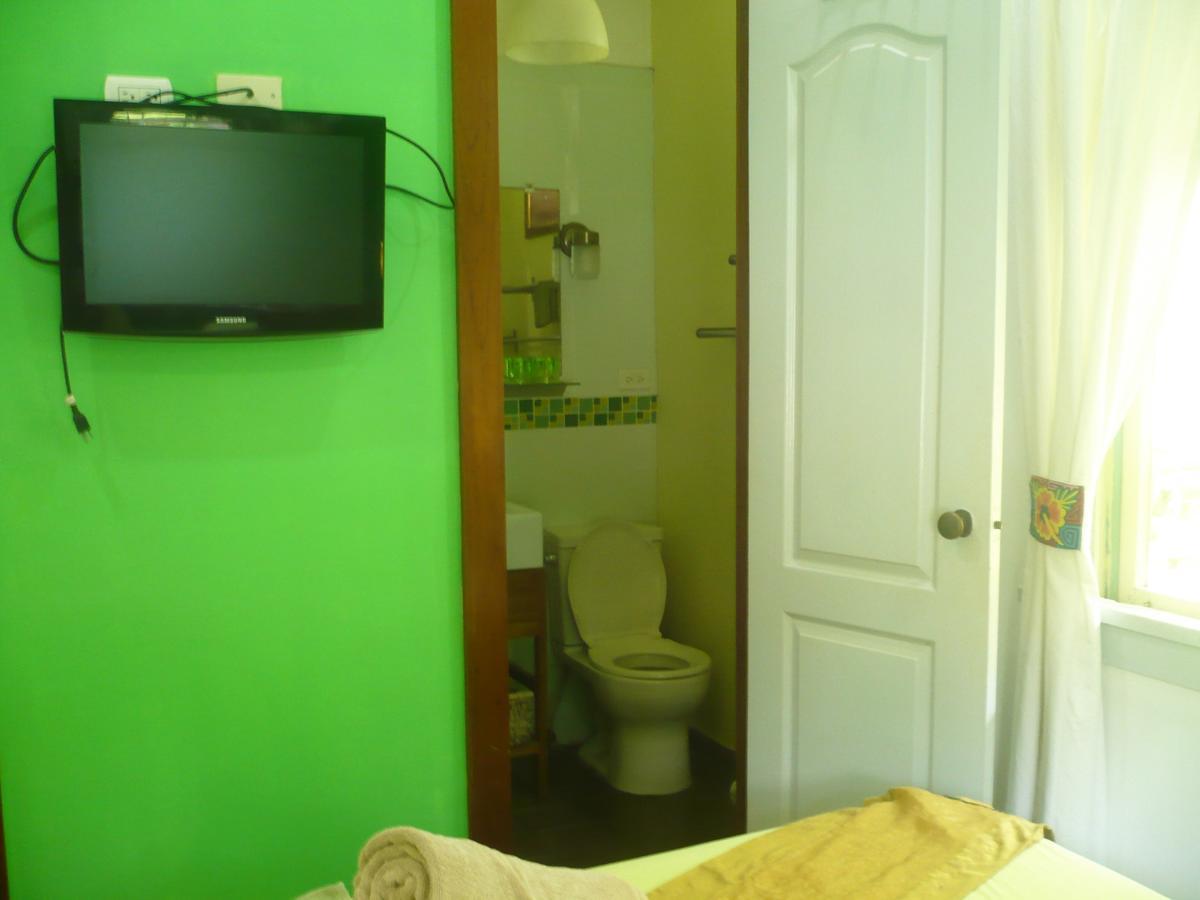 פנמה סיטי Dos Palmitos Bed And Breakfast מראה חיצוני תמונה